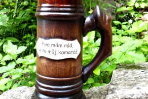 Korbel s nápisem "Pivo mám rád..."